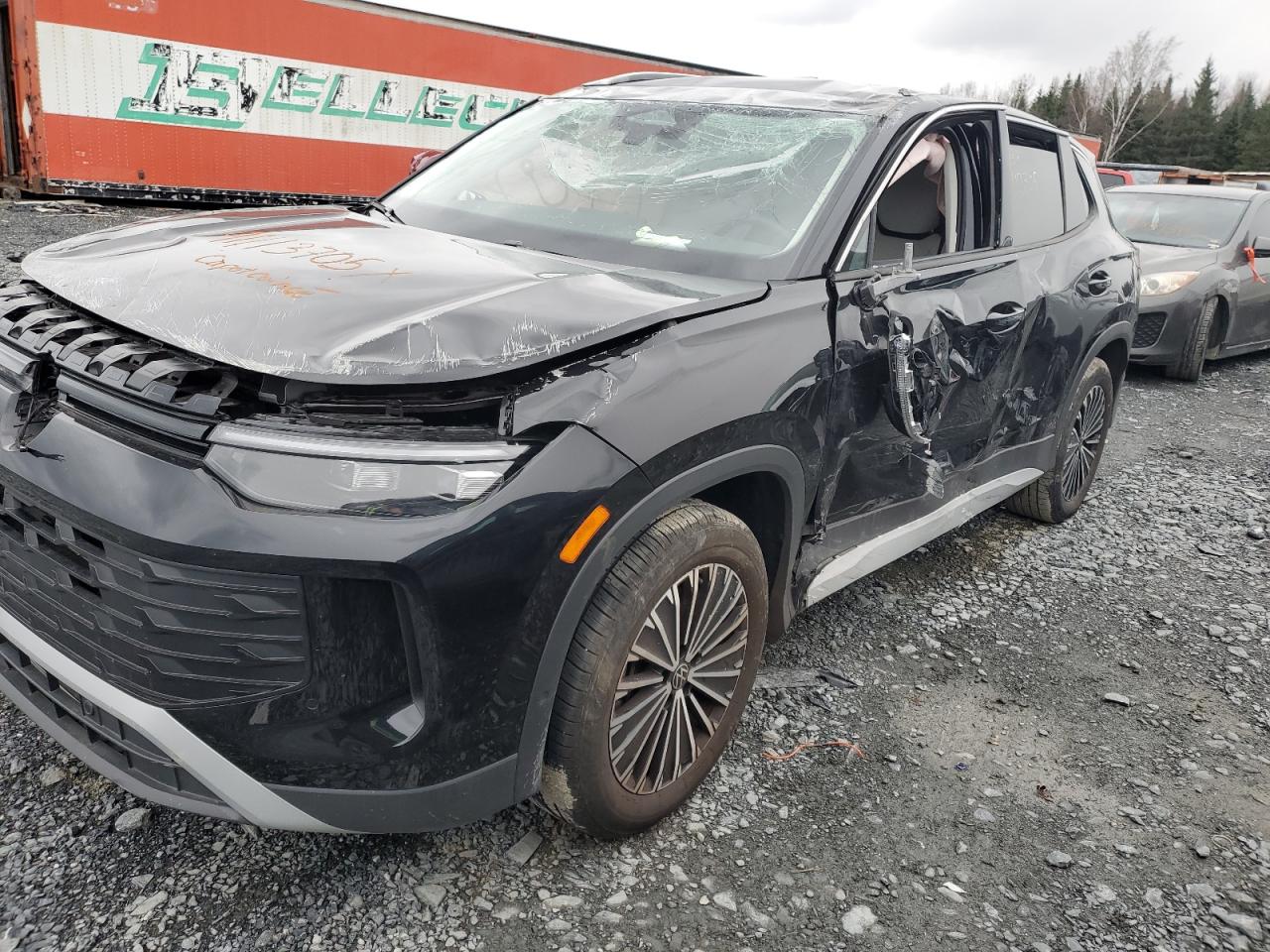 2025 Volkswagen Tiguan VIN 3VVER7RM5SM016206 photo 1