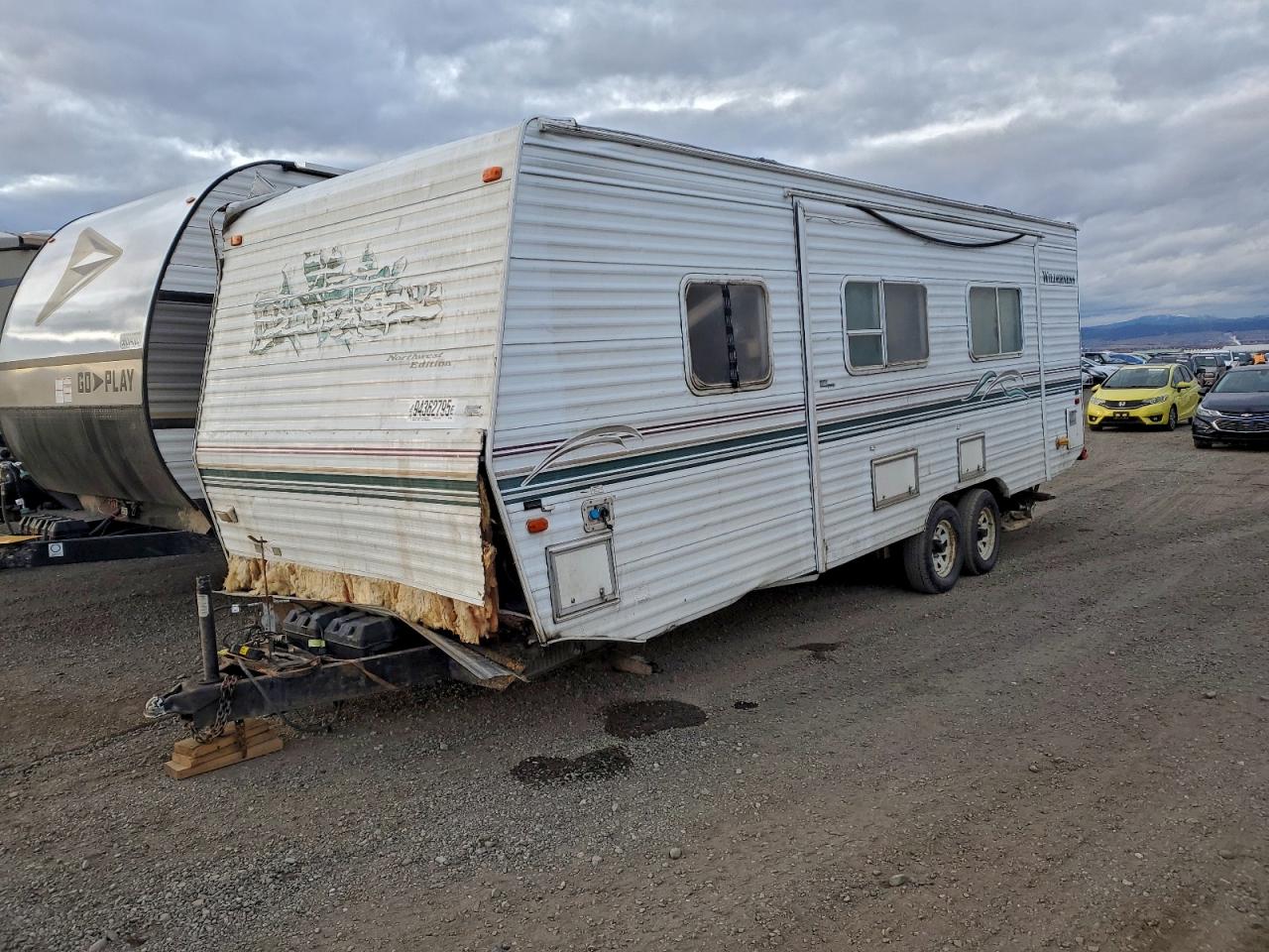 2000 FLEETWOOD Trailers VIN 1ED1H2629Y2397358 photo 2