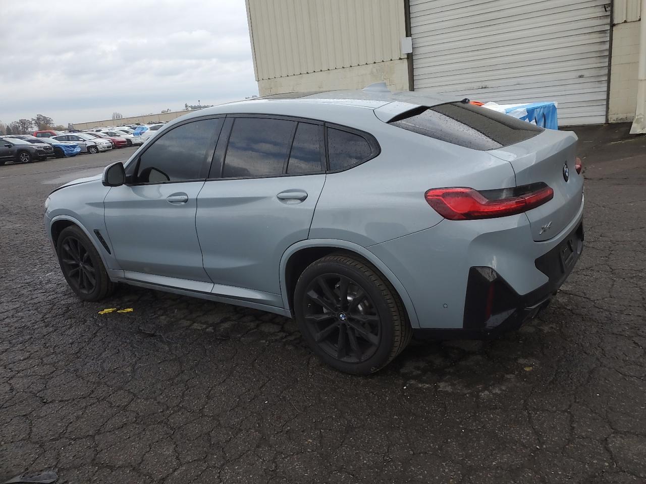 2025 BMW X4 VIN 5UX33DT05S9Y39503 photo 2