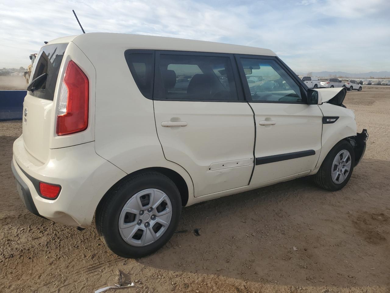2013 Kia Soul VIN KNDJT2A58D7489567 photo 3