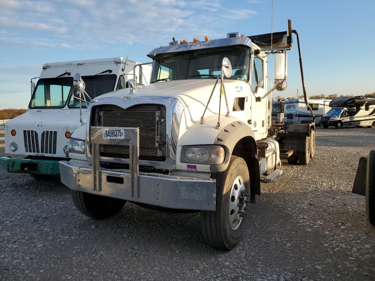 2020 MACK All models VIN 1M2GR4GCXLM013732 photo 2