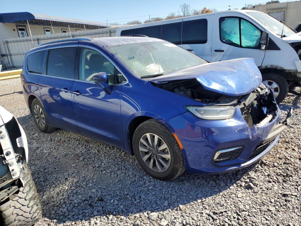 2021 Chrysler Pacifica VIN 2C4RC1BG0MR527501 photo 4