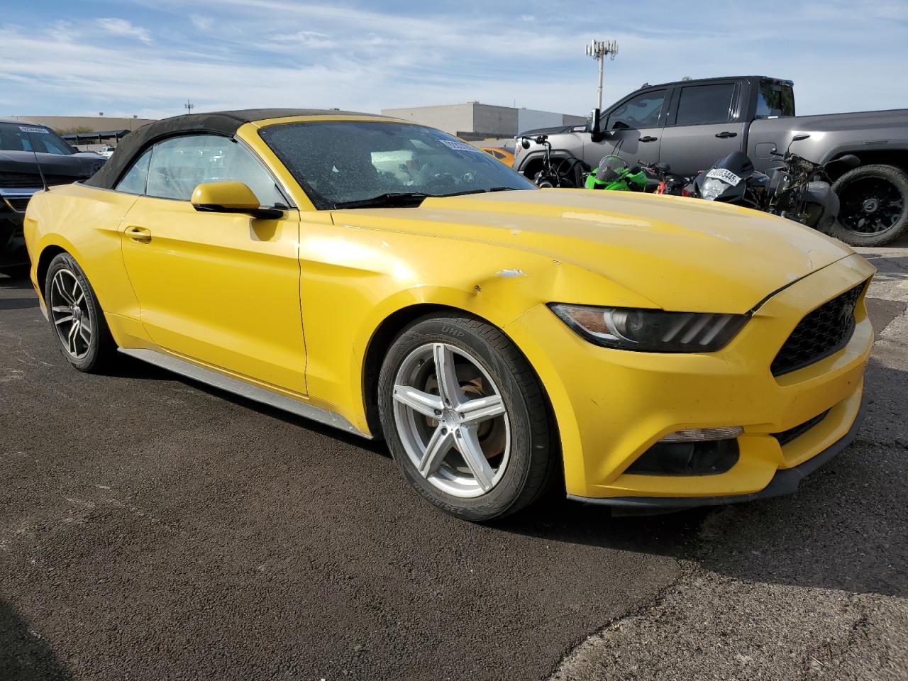 2015 Ford All models VIN 1FATP8UH3F5392903 photo 4