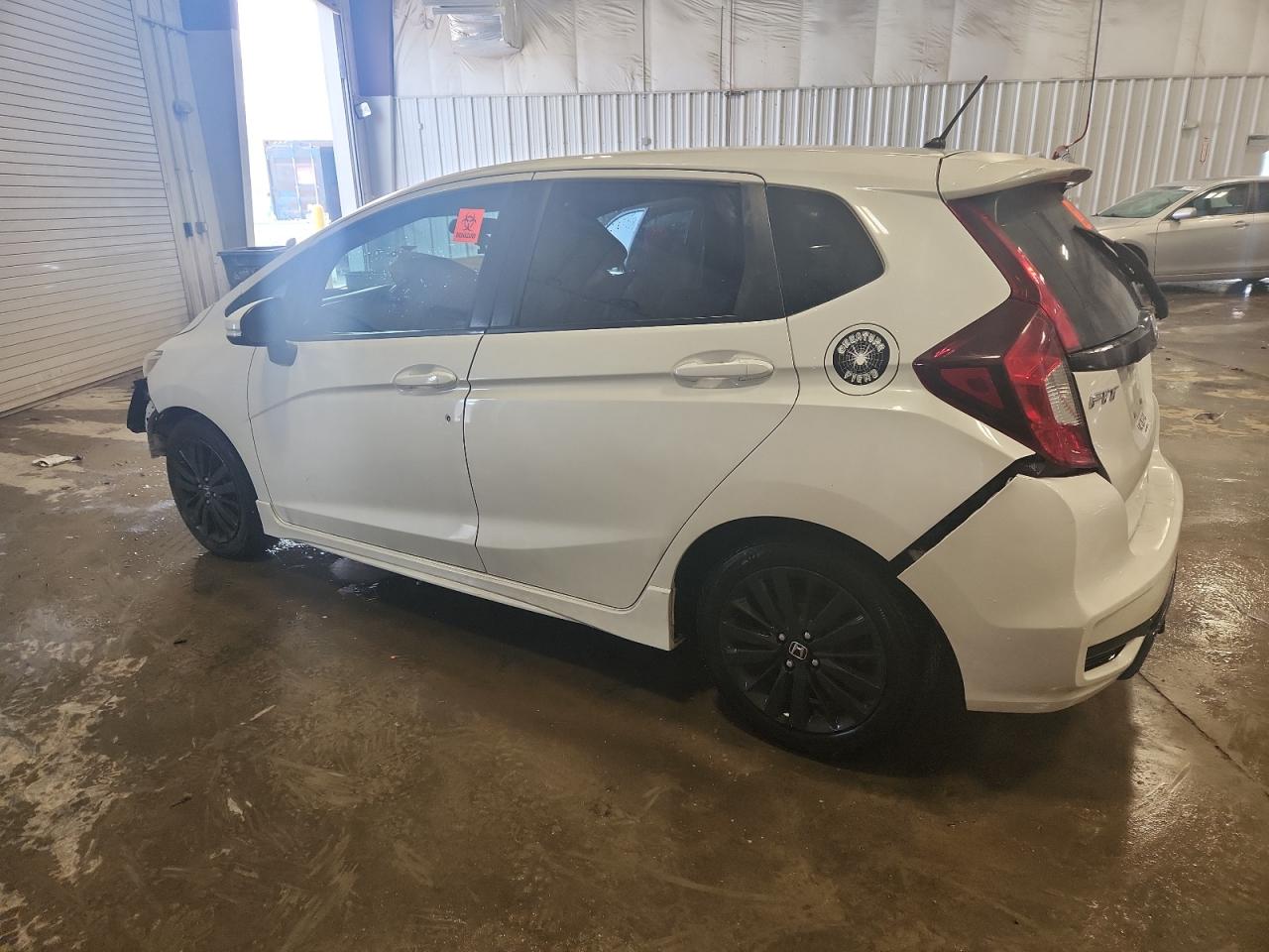 2019 Honda Fit VIN 3HGGK5H66KM723173 photo 2