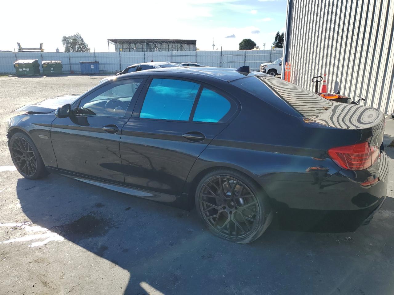 2016 BMW 5 series VIN WBAFV3C50GD687615 photo 2