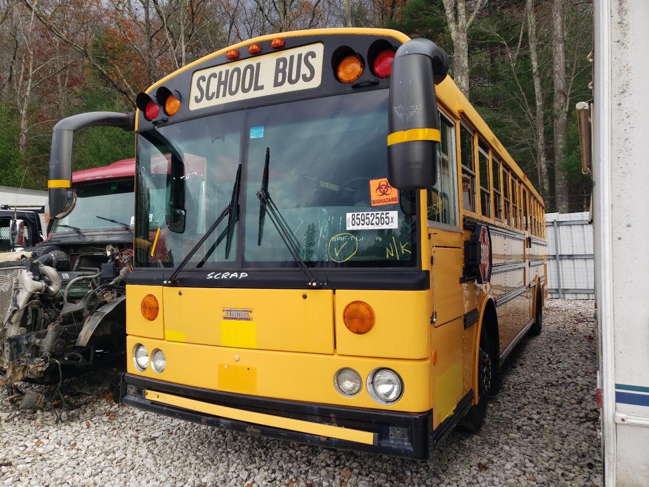 2012 THOMAS Saf-t-line VIN 1T7YN4E20C1149984 photo 2