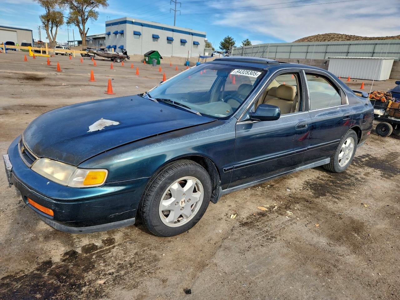 1995 Honda Accord VIN 1HGCE6660SA012824 photo 1