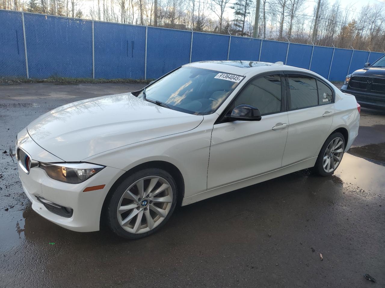 2013 BMW 3 series VIN WBA3C3C58DF146983 photo 1