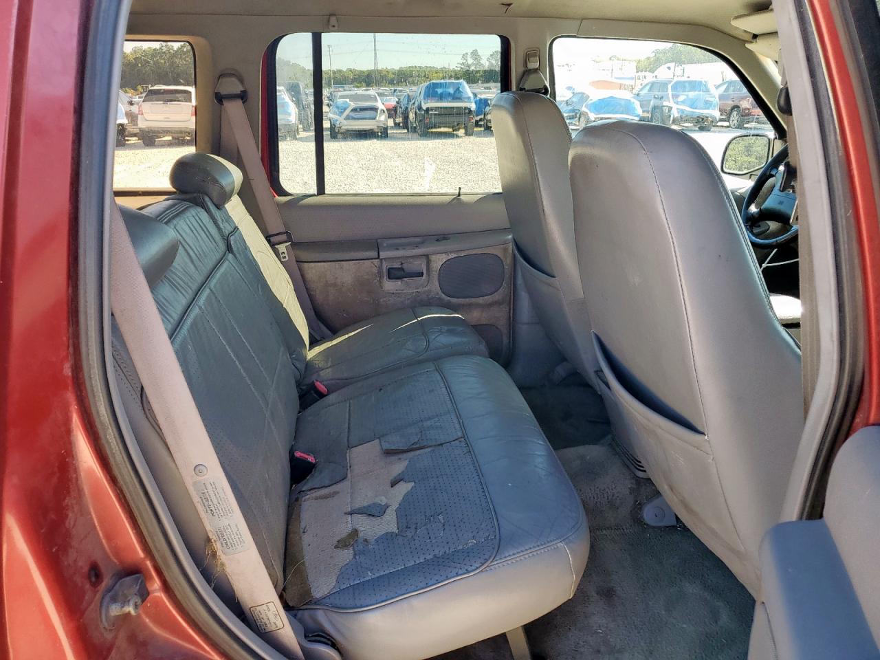 1998 Mercury Mountainer VIN 4M2ZU52P7WUJ46376 photo 11