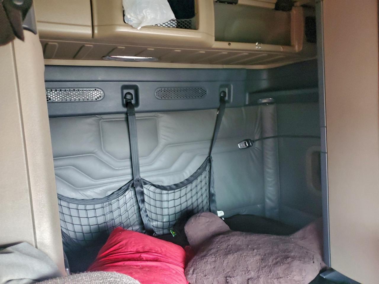 2019 FREIGLINER All other VIN 3AKJGHDV5KDKK2802 photo 6