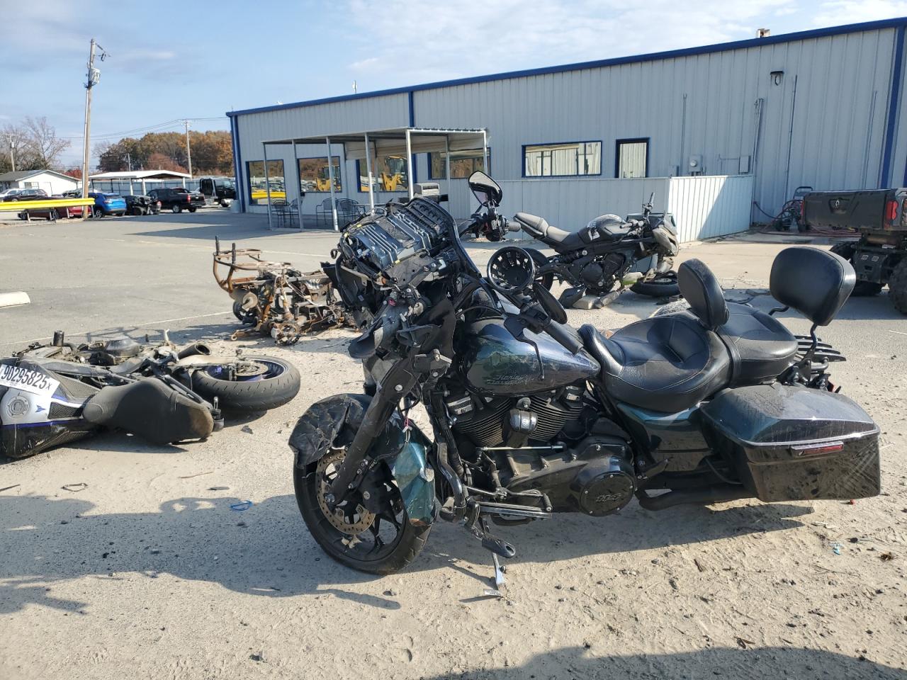 2021 HARLEY Fl VIN 1HD1KTP18MB675828 photo 3