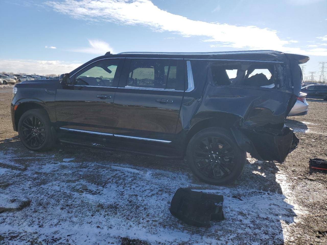 2024 GMC Yukon VIN 1GKS2GKT8RR125814 photo 2
