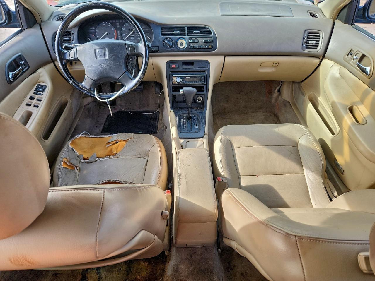 1995 Honda Accord VIN 1HGCE6660SA012824 photo 8