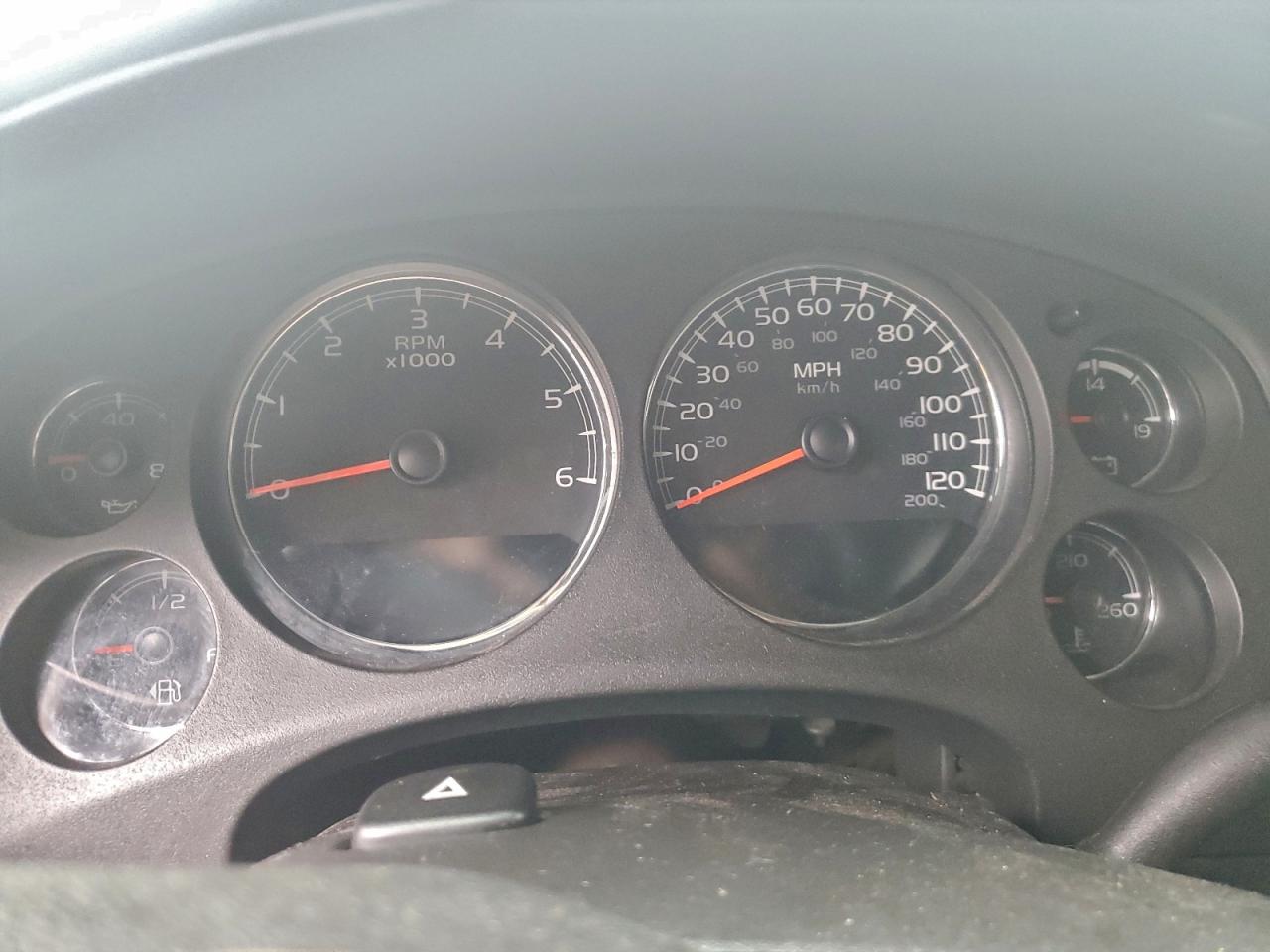 2014 Chevrolet Suburban VIN 1GNSKJE76ER210739 photo 9