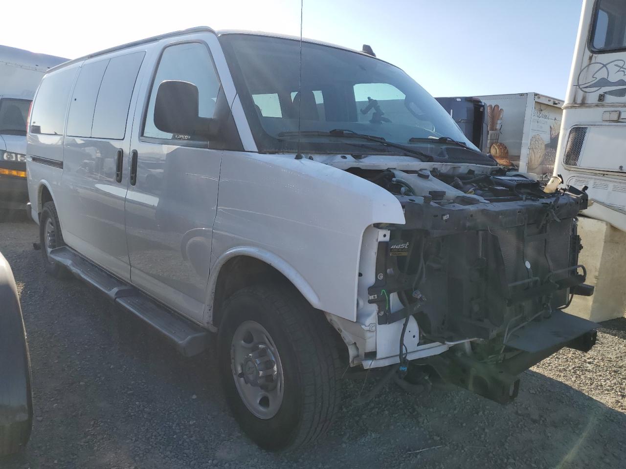 2016 Chevrolet Express VIN 1GBWGFFG2G1252015 photo 4