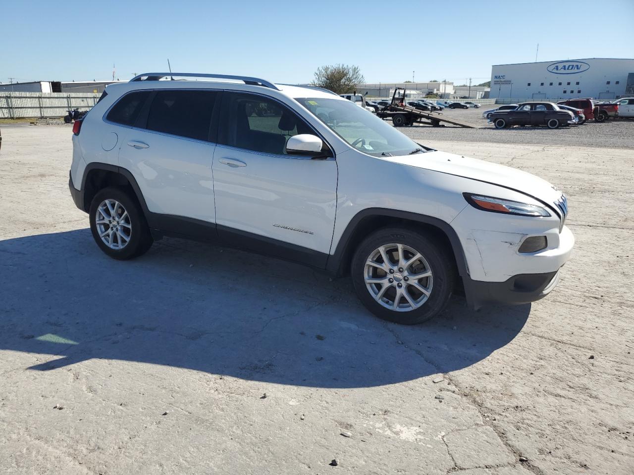 2017 Jeep Grand cher VIN 1C4PJLCB3HW592674 photo 4