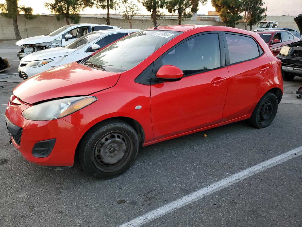 2011 Mazda 2 VIN JM1DE1HZ2B0130537 photo 1