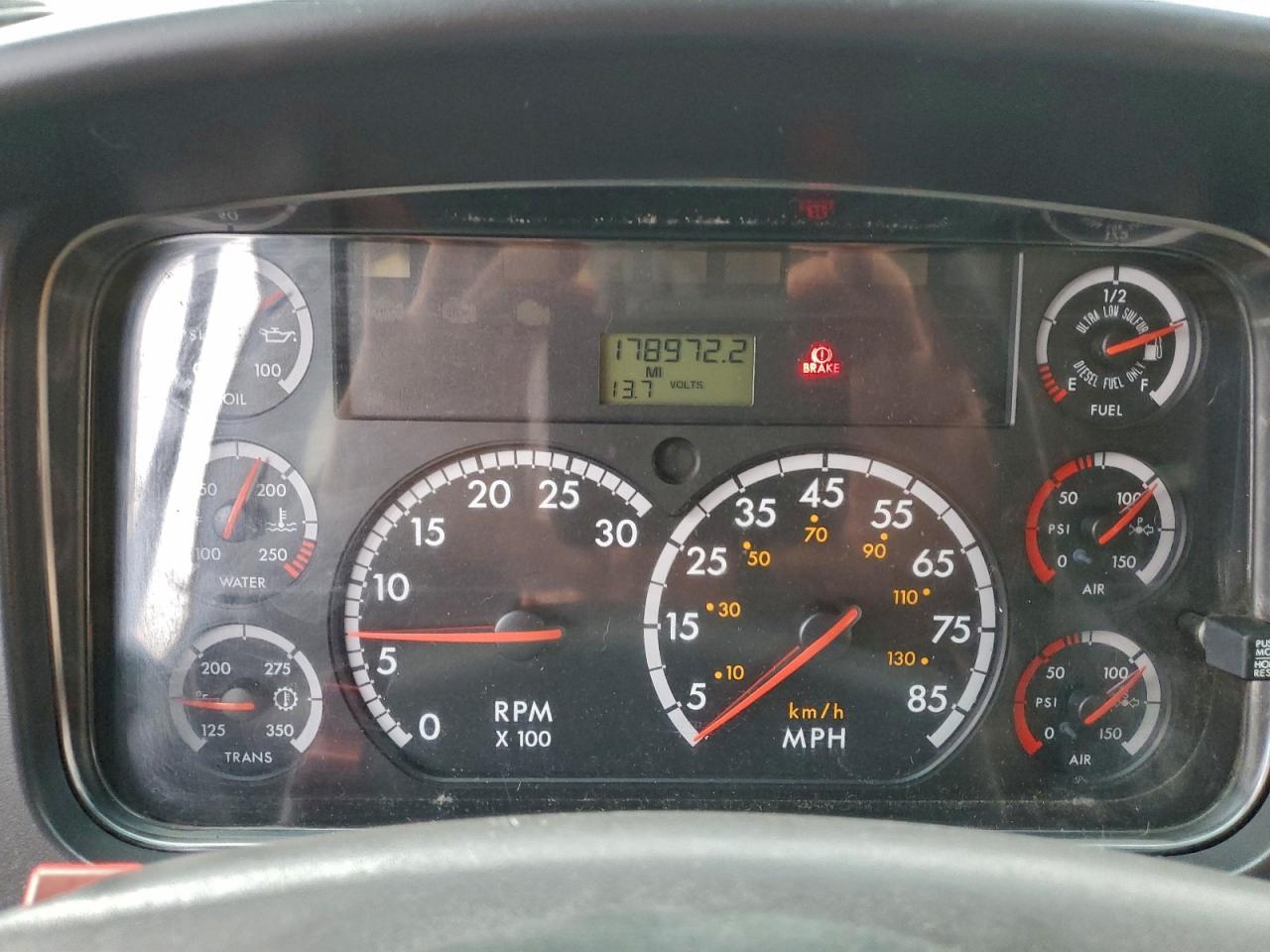 2011 FREIGHTLINER All other VIN 4UZABRDT1BCAU4001 photo 8