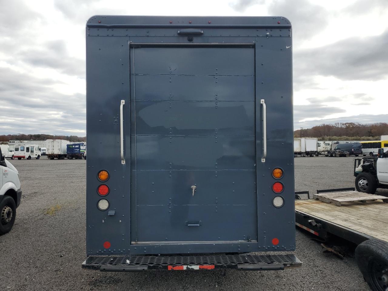 2021 FREIGHTLINER All other VIN 4UZAC2GA9MCMM9554 photo 6