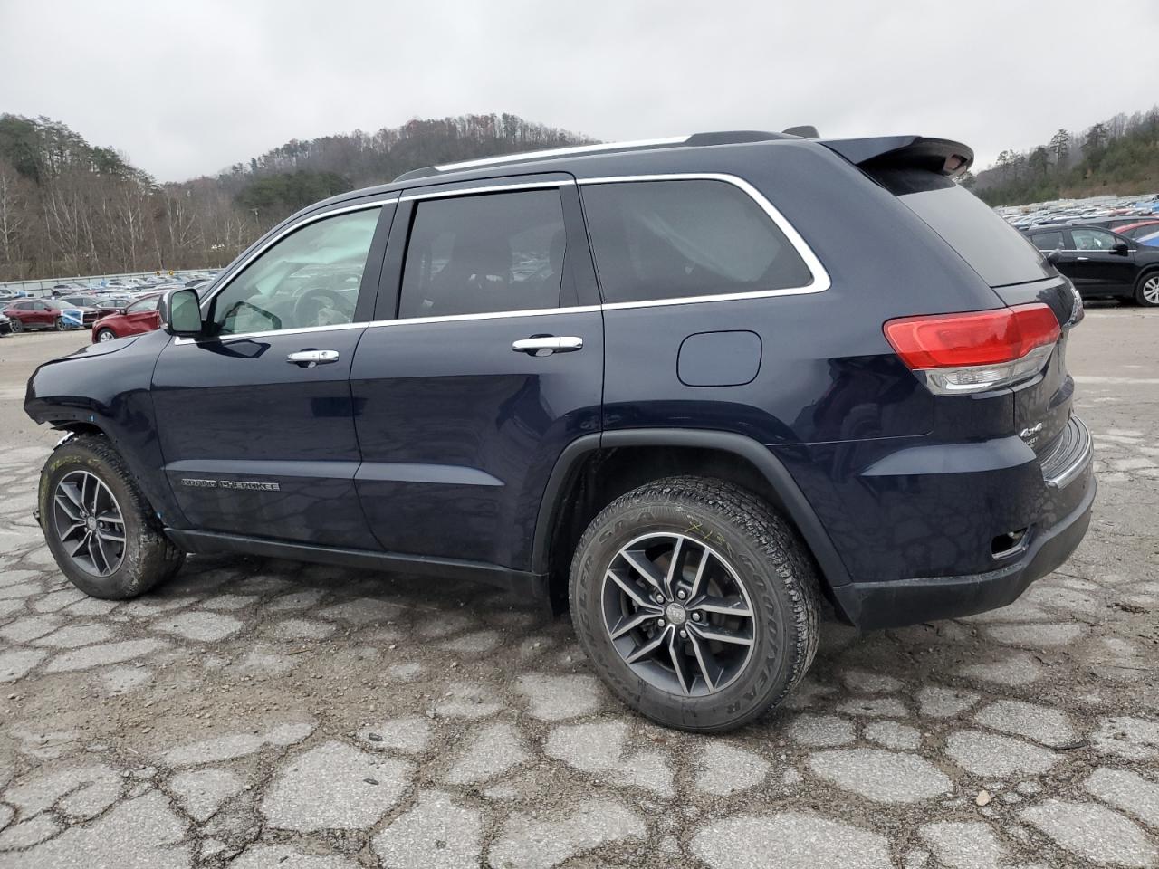 2018 Jeep Grand cher VIN 1C4RJFBG0JC142530 photo 2