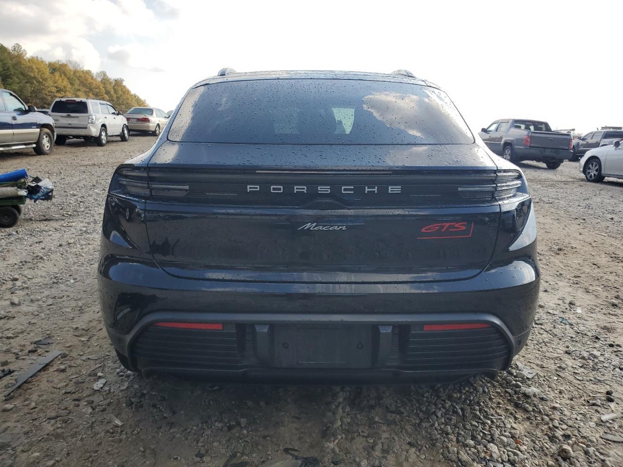 2025 Porsche Macan VIN WP1AD2XA1SL077024 photo 6