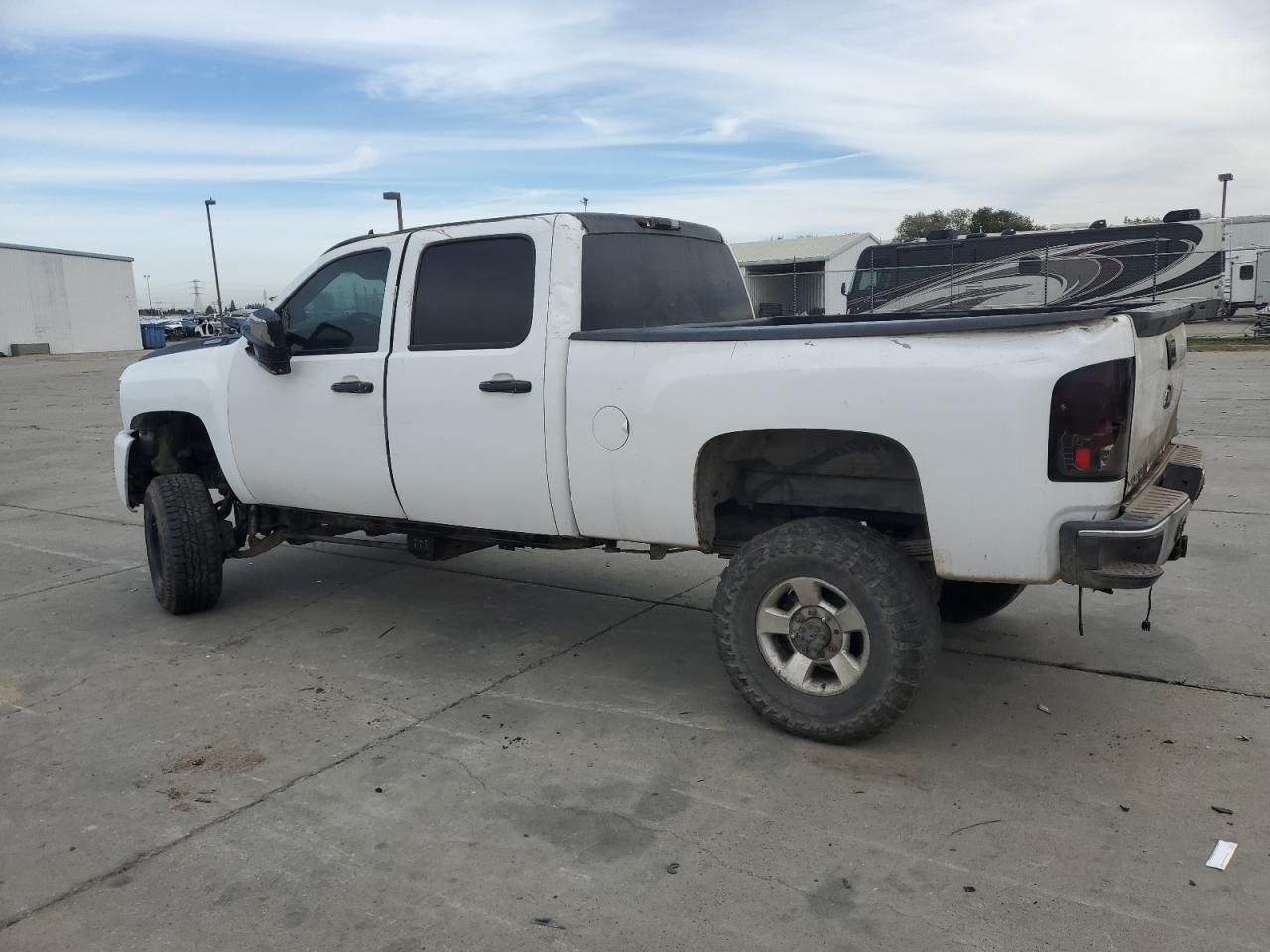 2008 Chevrolet All models VIN 1GCHK23628F164769 photo 2