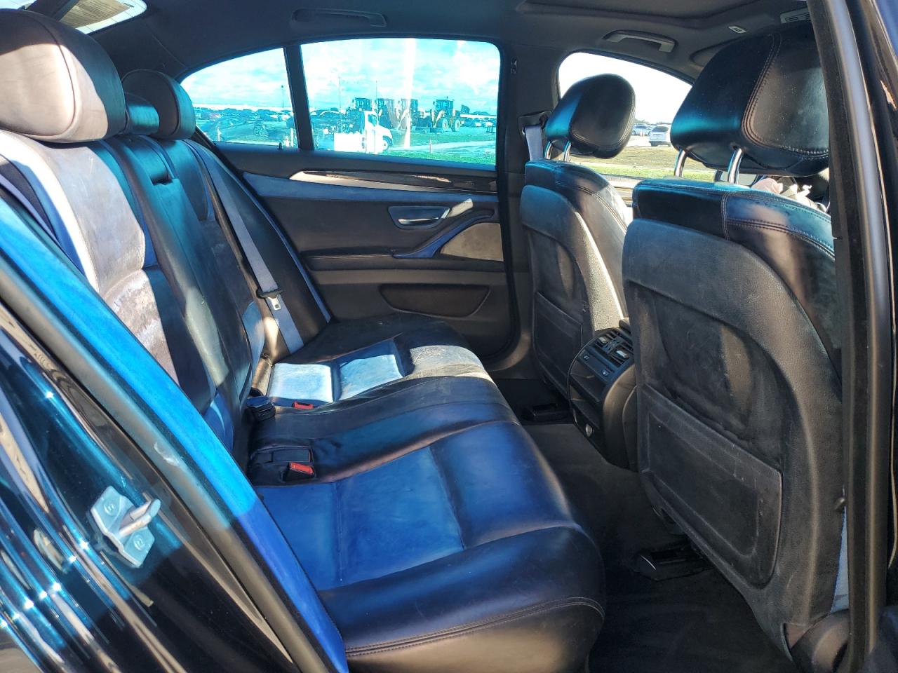 2016 BMW 5 series VIN WBAFV3C50GD687615 photo 10