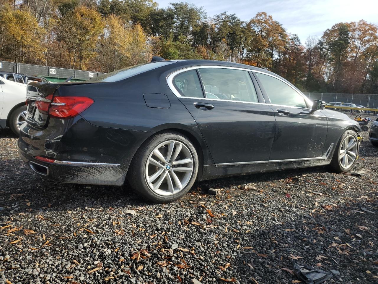 2016 BMW 7 series VIN WBA7F2C56GG420831 photo 3