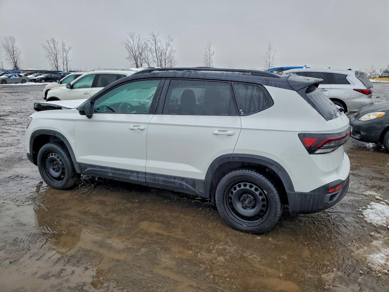 2025 Volkswagen Taos se bl VIN 3VV2C7B29SM046645 photo 2