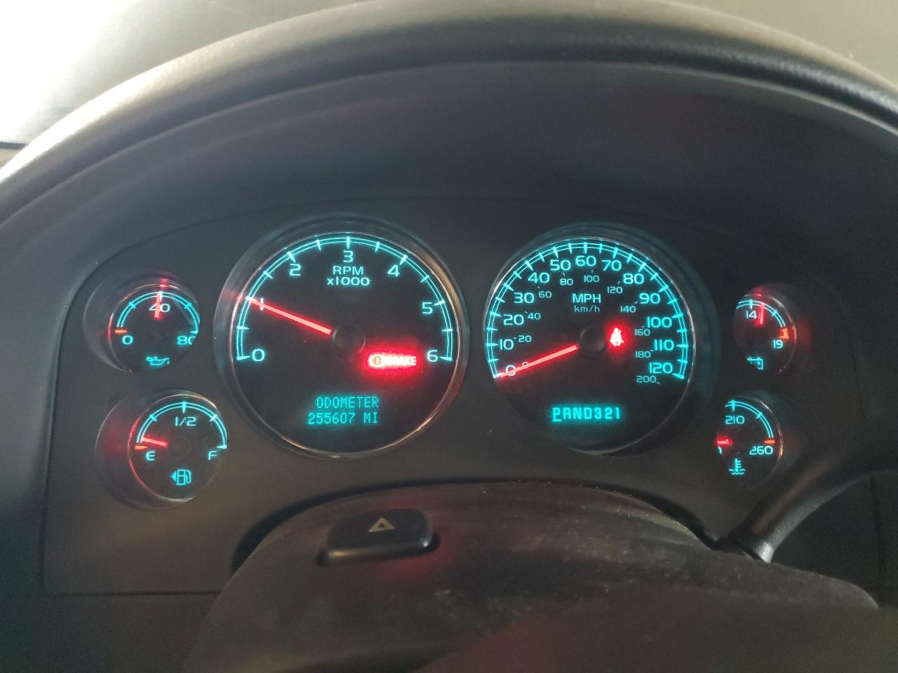 2007 Chevrolet Suburban VIN 3GNFC16067G214518 photo 9