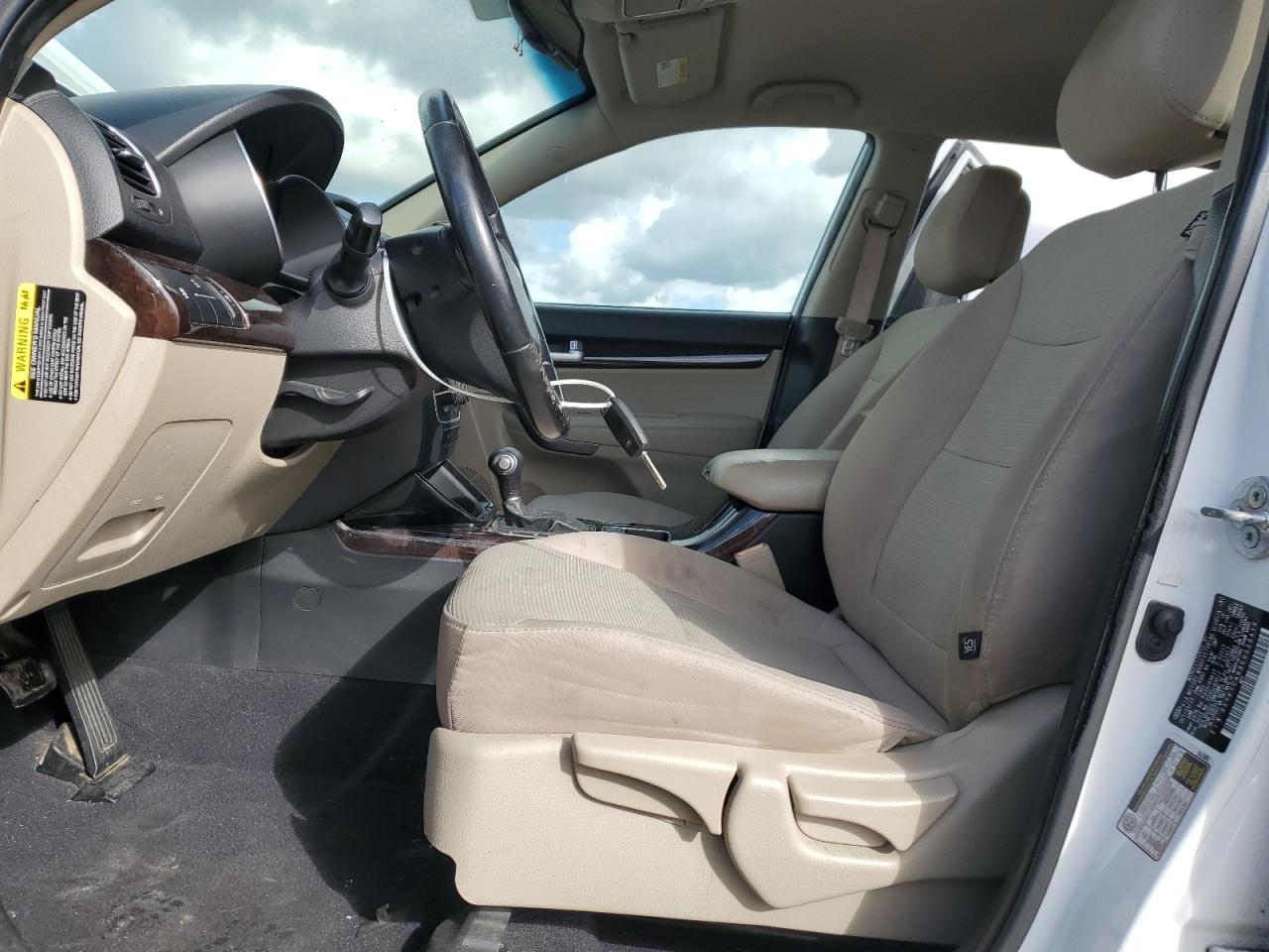 2014 Kia Sorento VIN 5XYKTCA69EG528416 photo 7