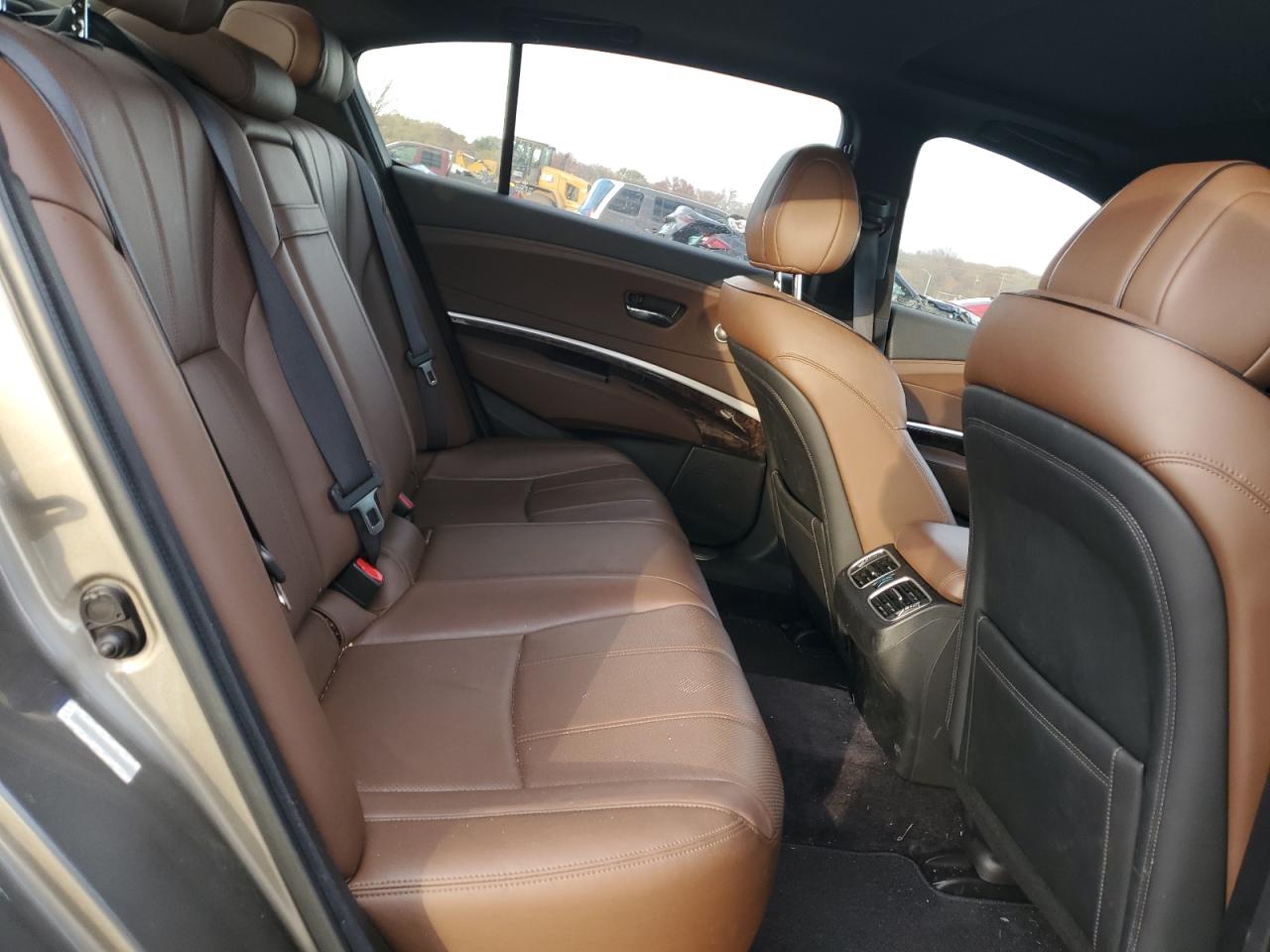 2018 Acura RLX VIN JH4KC1F51JC000984 photo 10