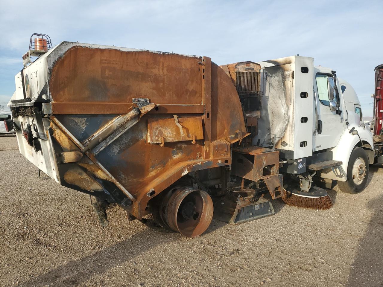 2018 FREIGHTLINER All models VIN 1FVAC4DX8JHJS0341 photo 3