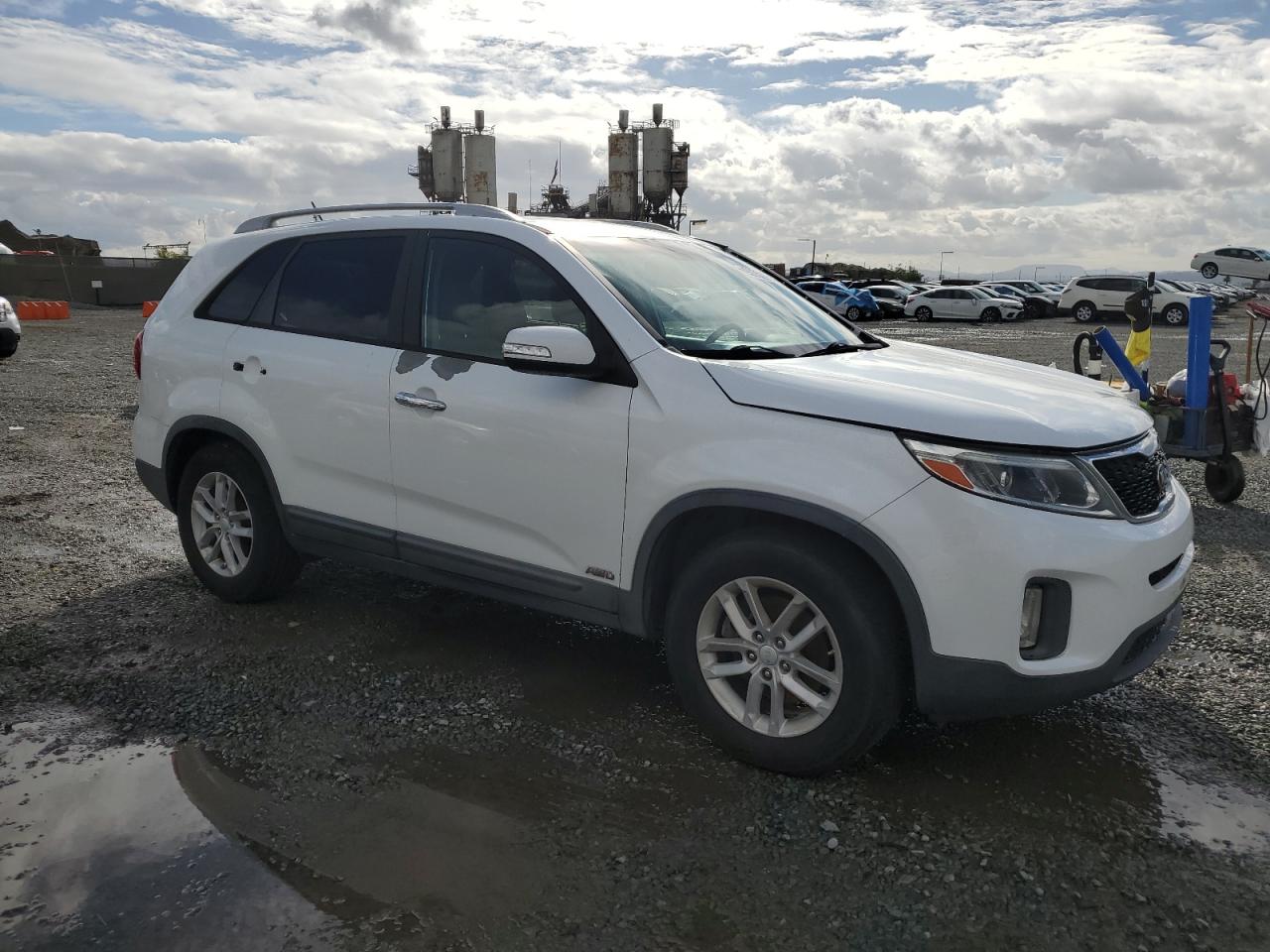 2014 Kia Sorento VIN 5XYKTCA69EG528416 photo 4