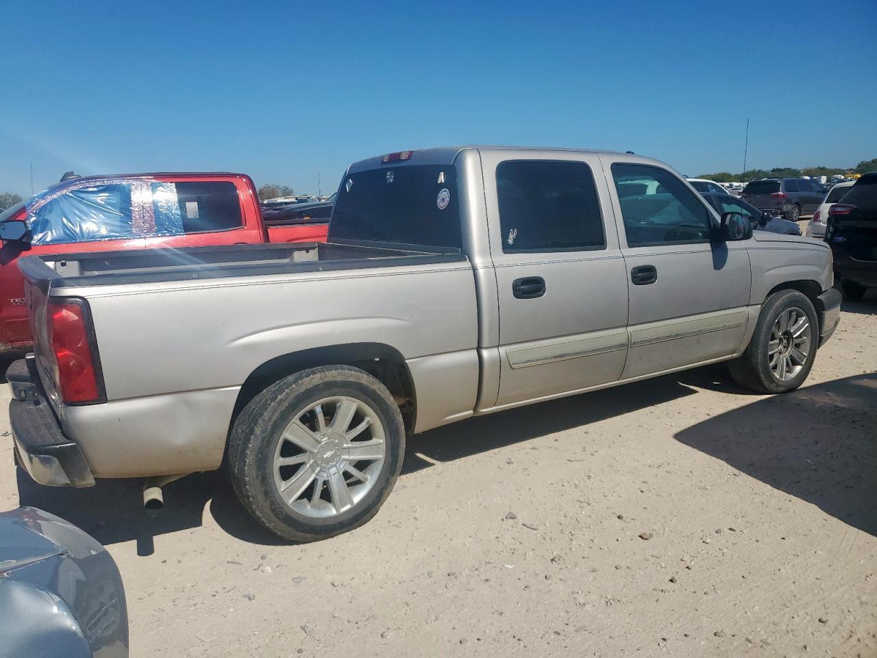 2005 Chevrolet All models VIN 2GCEC13T551141022 photo 3