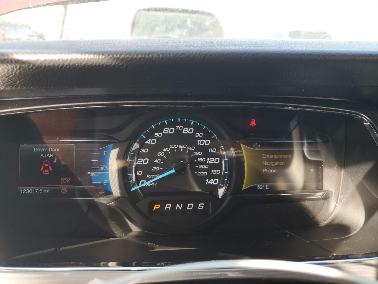 2015 Ford Taurus VIN 1FAHP2E82FG172982 photo 9
