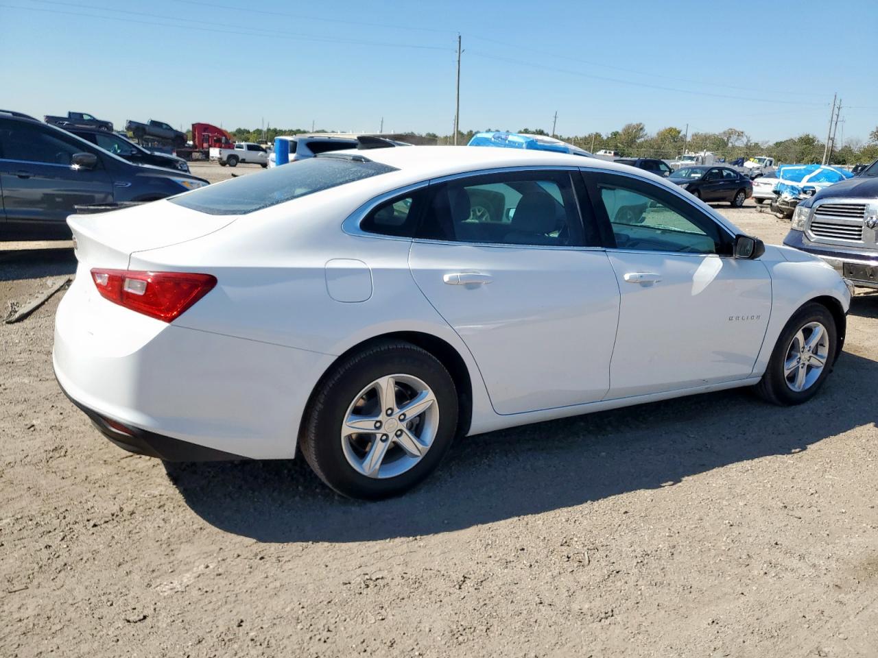 2019 Chev Malibu VIN 1G1ZC5ST2KF186264 photo 3