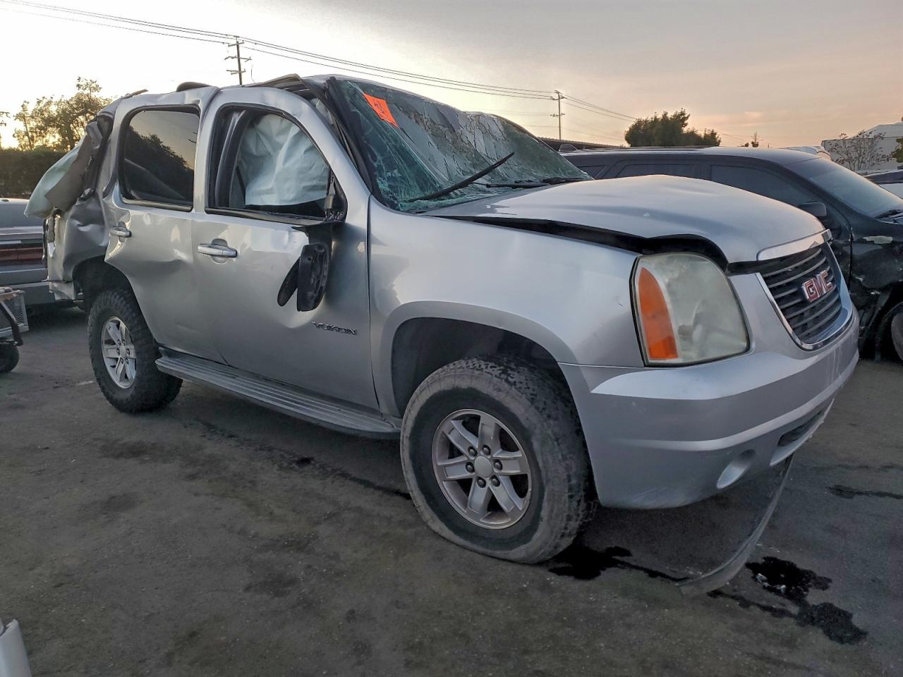 2012 GMC Yukon VIN 1GKS1AE01CR165127 photo 4