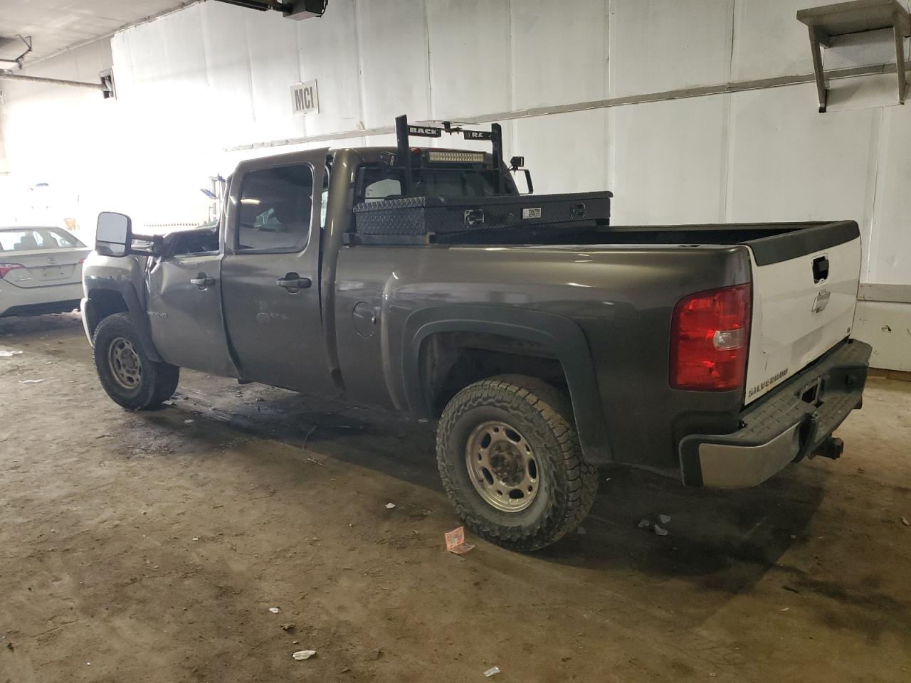 2008 Chevrolet Silverado VIN 1GCHK23628F159989 photo 2