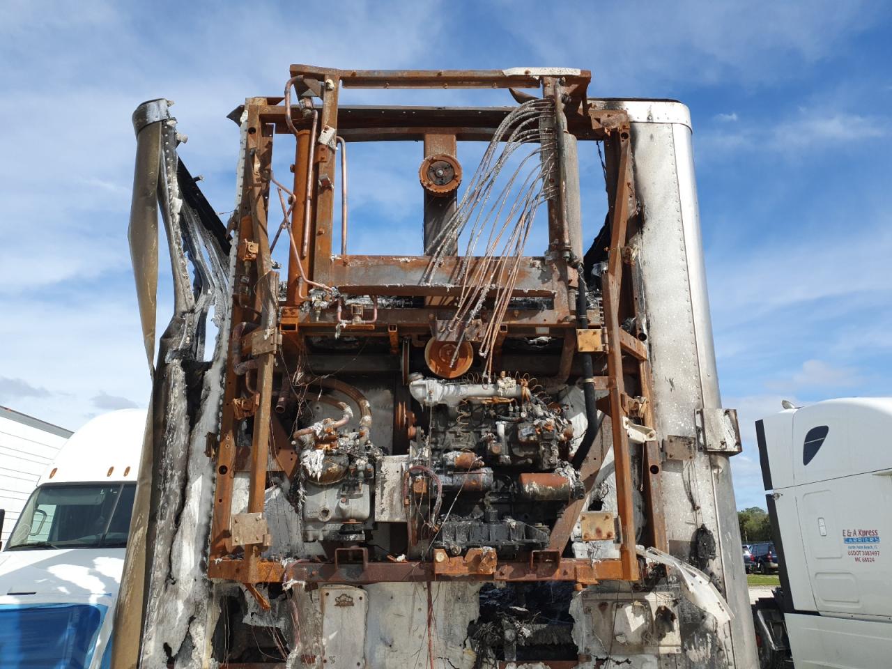 2016 UTIL Utility tr VIN 1UYVS25309M761519 photo 7