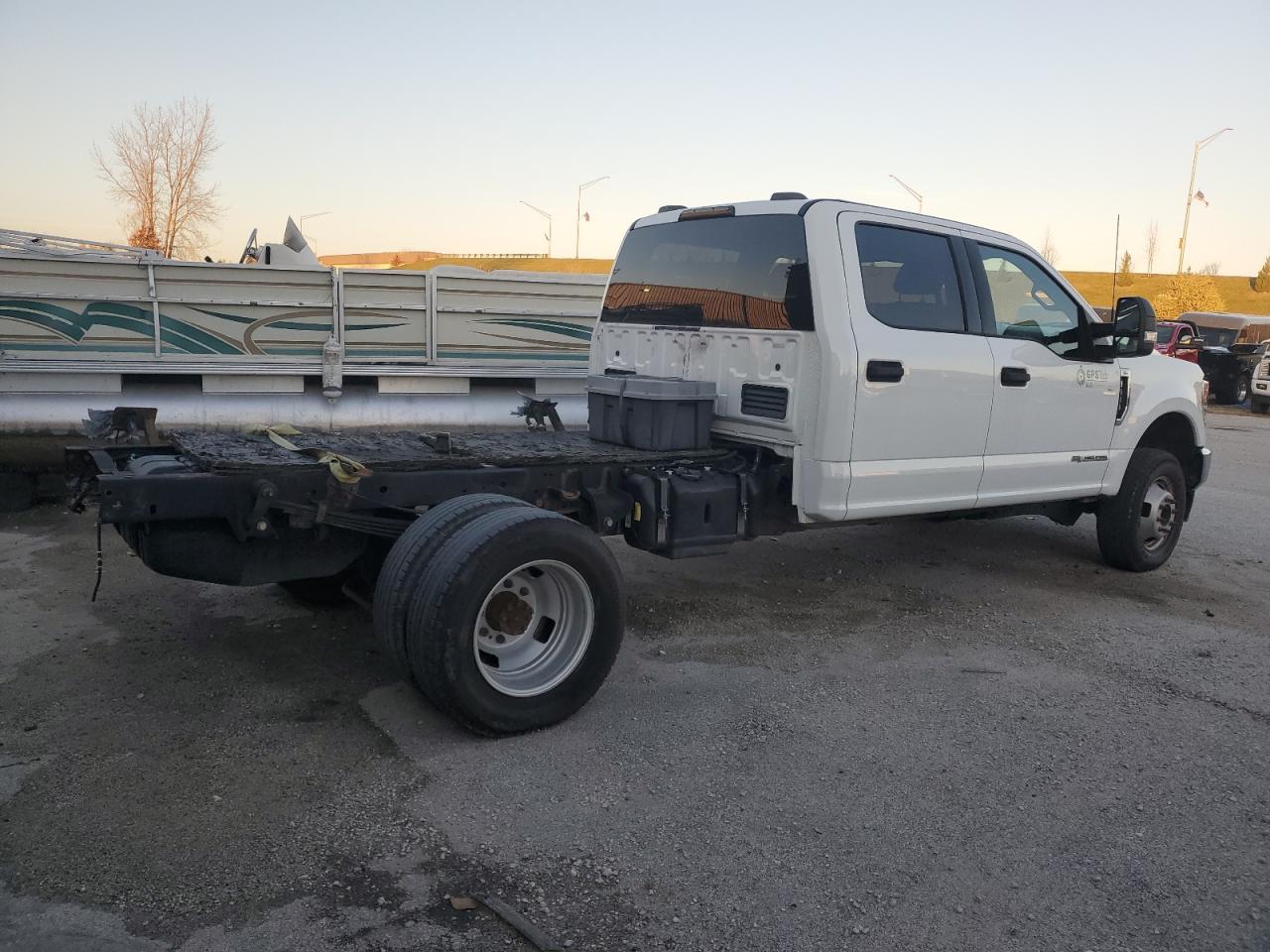 2022 Ford All models VIN 1FD8W3HT8NED68028 photo 3