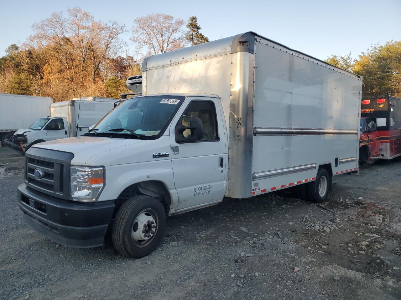 2024 Ford Econoline VIN 1FDWE3FN1RDD13950 photo 1