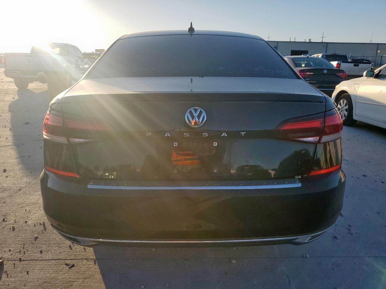 2022 Volkswagen Passat VIN 1VWSA7A39NC004137 photo 6