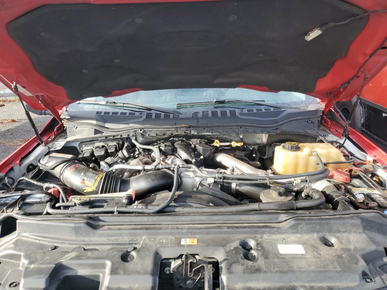 2017 Ford F550 VIN 1FDUF5HT2HDA04627 photo 11