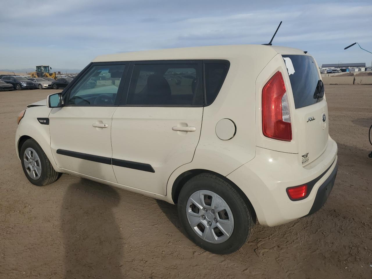 2013 Kia Soul VIN KNDJT2A58D7489567 photo 2