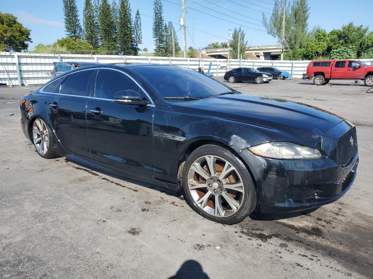2015 Jaguar Xj VIN SAJWA1CZ7F8V86845 photo 4