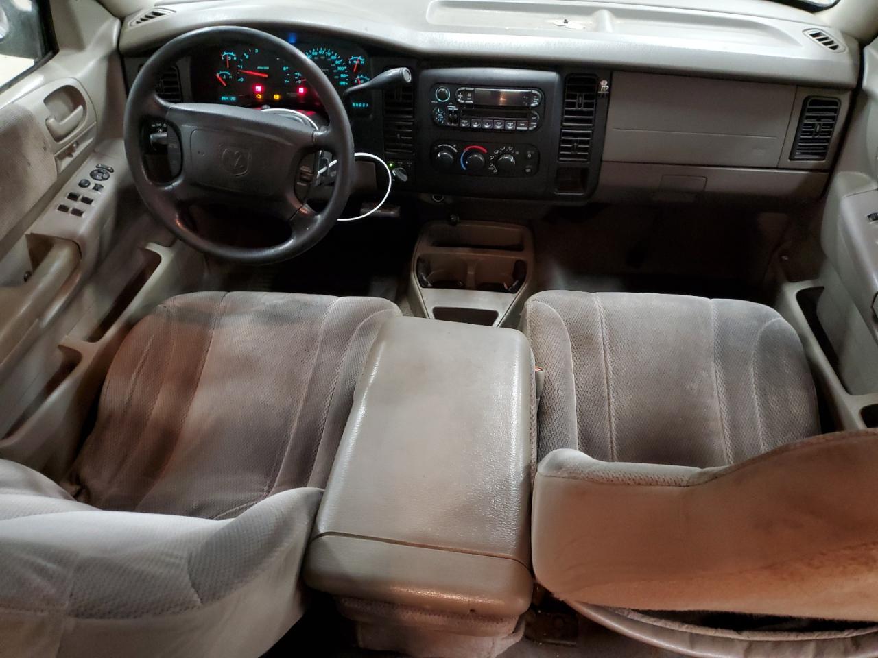 2002 Dodge Dakota VIN 1B7HG48N52S661939 photo 8