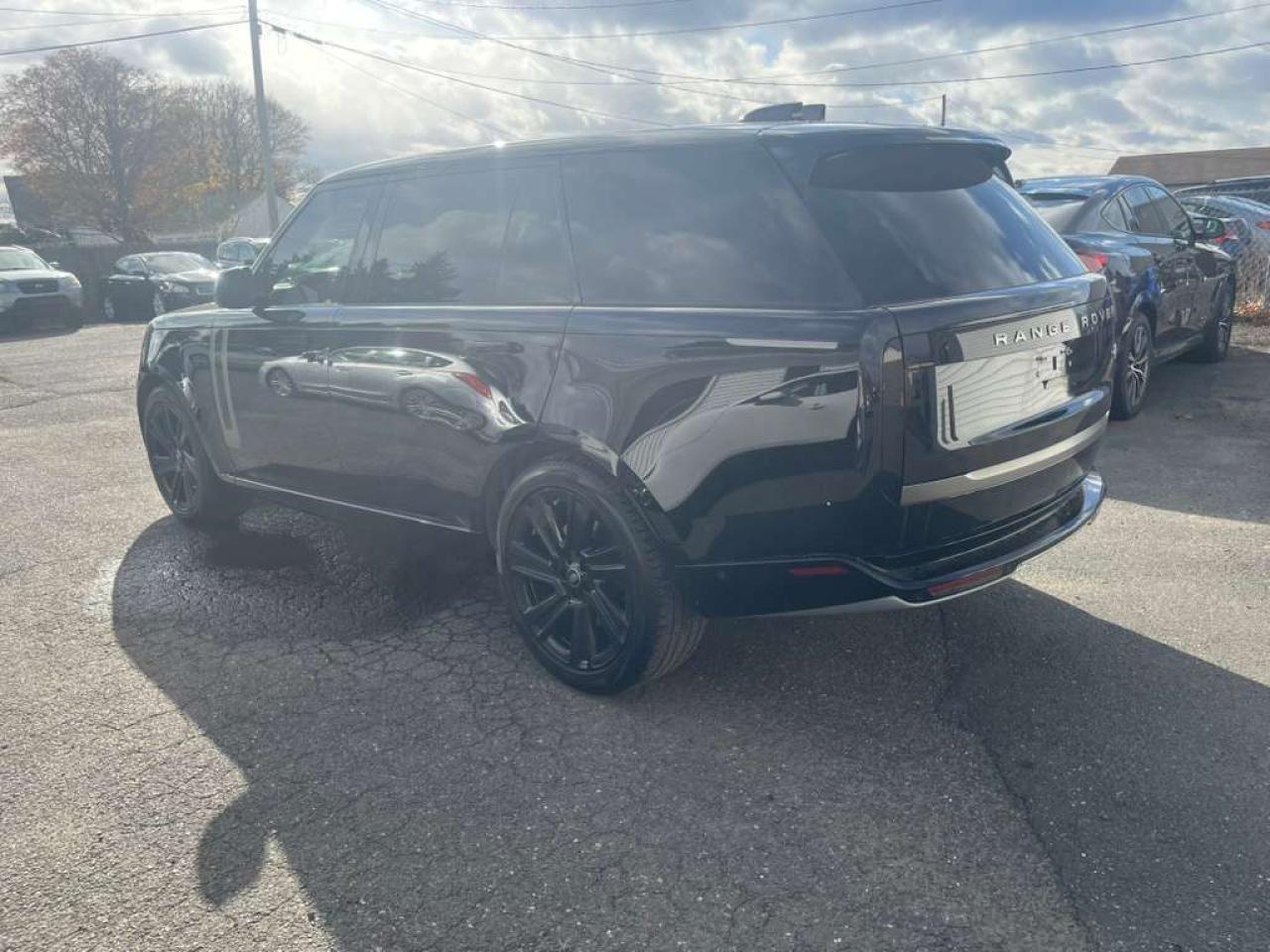 2023 Land Rangerover VIN SALKPBE75PA009702 photo 2
