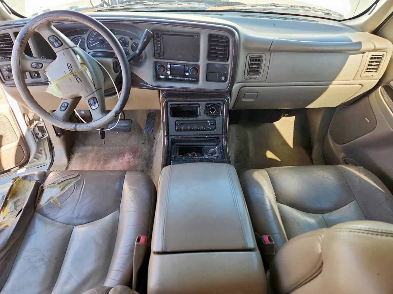 2006 GMC Yukon VIN 1GKFK66U26J120875 photo 8