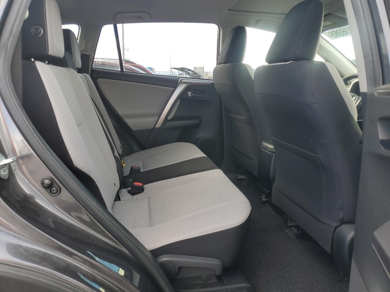 2018 Toyota Rav4 VIN JTMWFREV0JJ175992 photo 11